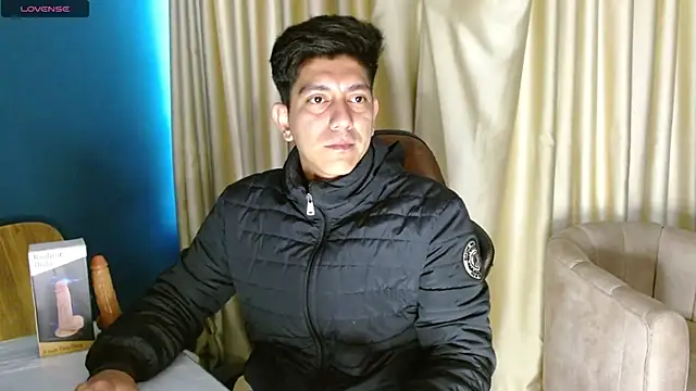 Snapshot of Noah-cock chatting on 11-29-25, 11:24 Noah-cock online show from 11-29-25, 11:24