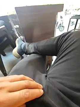 Snapshot of pyasevickybabu563 chatting on 01-27-25, 06:09 pyasevickybabu563 online show from 01-27-25, 06:09