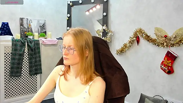 Snapshot of ElizabethHarpper chatting on 01-18-25, 11:11 ElizabethHarpper online show from 01-18-25, 11:11