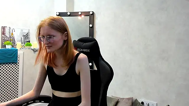 Snapshot of ElizabethHarpper chatting on 02-06-25, 11:10 ElizabethHarpper online show from 02-06-25, 11:10