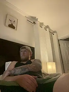 tcadle1824 online show from 04-06-26, 01:58