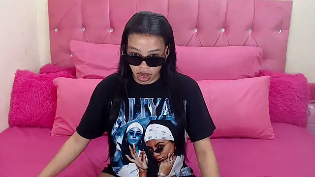 Snapshot of naughtiest_baddy chatting on 09-25-25, 07:50 naughtiest baddy online show from 09-25-25, 07:50