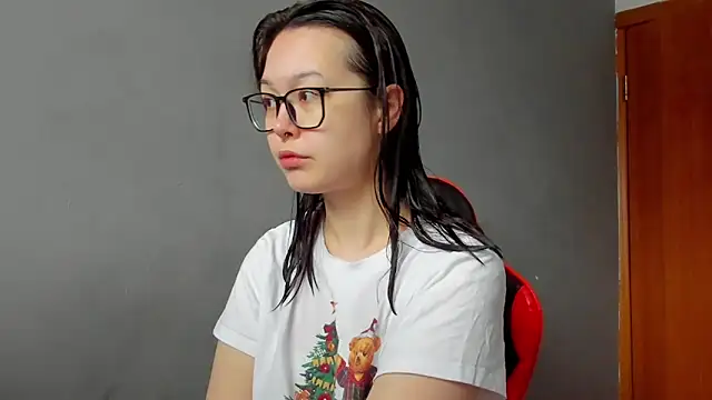 kittenrisha online show from 01-19-25, 07:57