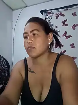 Snapshot of Abigail_BigTits chatting on 03-10-25, 01:34 Abigail BigTits online show from 03-10-25, 01:34