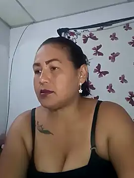 Snapshot of Abigail_BigTits chatting on 03-14-25, 02:31 Abigail BigTits online show from 03-14-25, 02:31