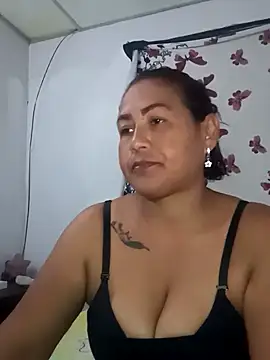 Snapshot of Abigail_BigTits chatting on 03-14-25, 05:38 Abigail BigTits online show from 03-14-25, 05:38