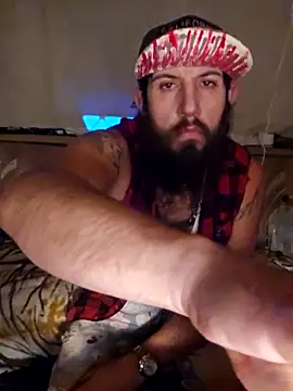 Snapshot of StruggleSnuggles chatting on 10-31-25, 03:07 StruggleSnuggles online show from 10-31-25, 03:07