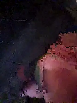 Snapshot of StruggleSnuggles chatting on 11-17-25, 07:41 StruggleSnuggles online show from 11-17-25, 07:41