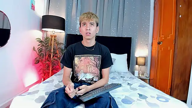 Brian-Ausslos online show from 02-15-25, 04:25