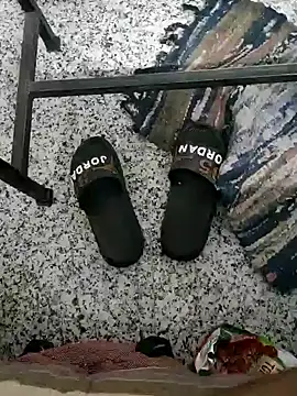 Snapshot of indian_lover3 chatting on 01-08-25, 01:20 indian lover3 online show from 01-08-25, 01:20