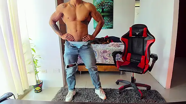 Adam Valenciia online show from 09-22-25, 04:20