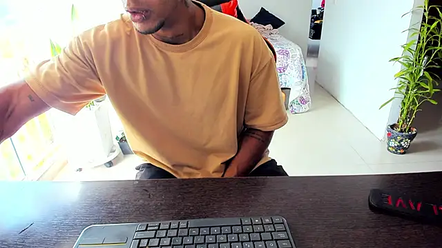 Adam Valenciia online show from 11-09-25, 08:07