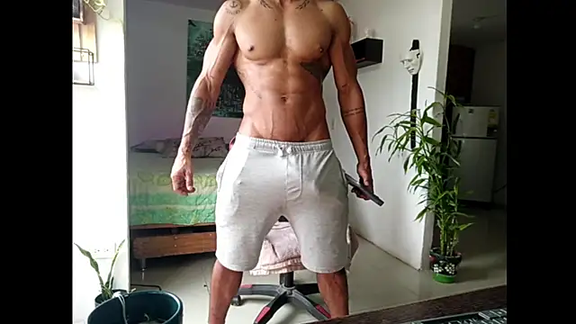 Snapshot of Adam_Valenciia chatting on 06-26-26, 02:10 Adam Valenciia online show from 06-26-26, 02:10