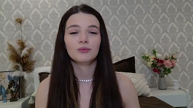 Snapshot of Nellie_Medina chatting on 01-21-25, 10:08 Nellie Medina online show from 01-21-25, 10:08