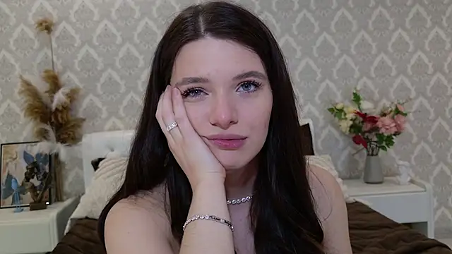 Snapshot of Nellie_Medina chatting on 01-22-25, 10:48 Nellie Medina online show from 01-22-25, 10:48