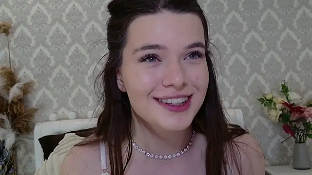 Snapshot of Nellie_Medina chatting on 03-11-25, 08:42 Nellie Medina online show from 03-11-25, 08:42