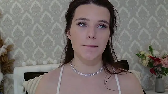 Snapshot of Nellie_Medina chatting on 03-12-25, 08:41 Nellie Medina online show from 03-12-25, 08:41