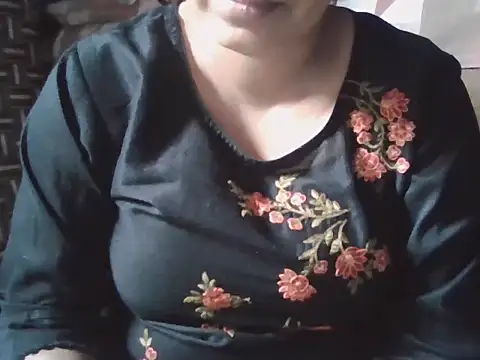 Hot-shanvi online show from 06-02-26, 11:45