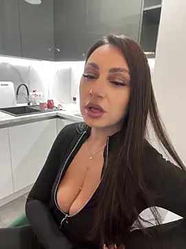 Snapshot of claraxjoyy chatting on 01-18-25, 04:37 claraxjoyy online show from 01-18-25, 04:37