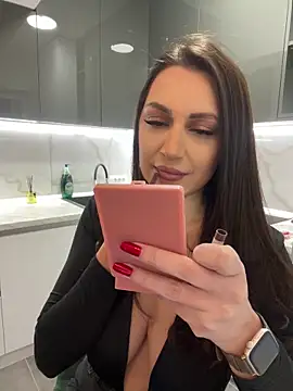 Snapshot of claraxjoyy chatting on 02-17-25, 04:31 claraxjoyy online show from 02-17-25, 04:31