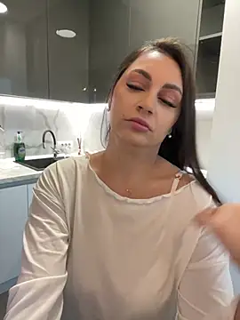 Snapshot of claraxjoyy chatting on 03-10-25, 04:49 claraxjoyy online show from 03-10-25, 04:49