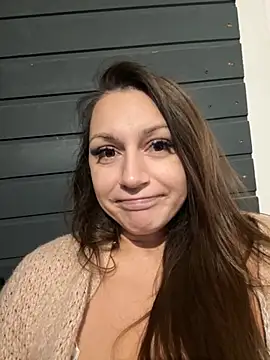 Snapshot of claraxjoyy chatting on 10-01-25, 04:07 claraxjoyy online show from 10-01-25, 04:07