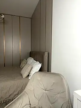 Snapshot of claraxjoyy chatting on 10-10-25, 04:11 claraxjoyy online show from 10-10-25, 04:11