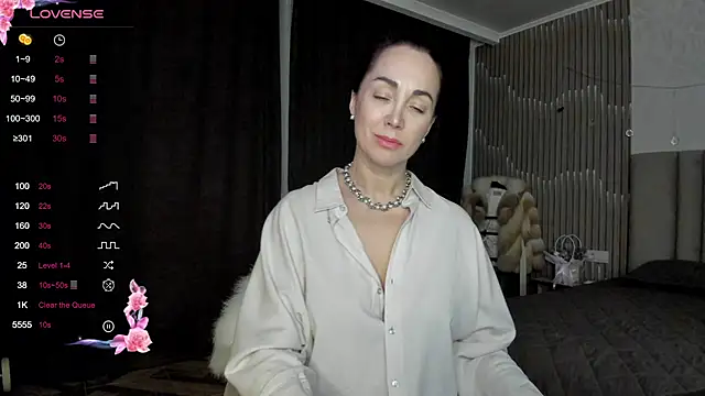 Snapshot of Monica_Weiss chatting on 03-01-26, 03:25 Monica Weiss online show from 03-01-26, 03:25