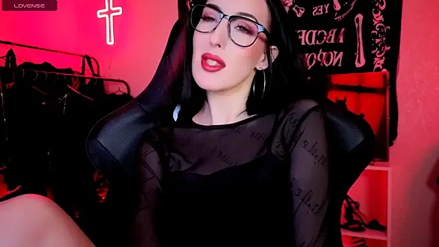 Miss Alice   online show from 05-26-26, 11:34