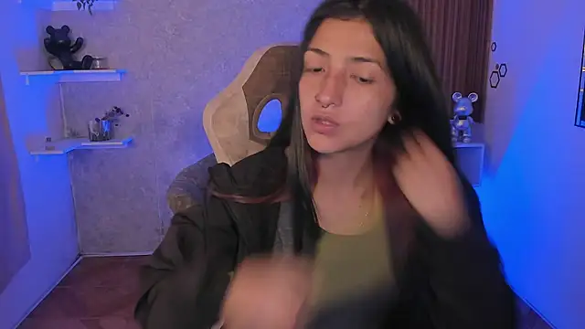 Snapshot of Chaos_Wild chatting on 11-13-25, 12:59 Chaos Wild online show from 11-13-25, 12:59