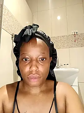 Snapshot of Thando04 chatting on 01-15-25, 10:24 Thando04 online show from 01-15-25, 10:24