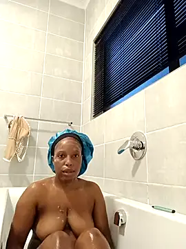 Snapshot of Thando04 chatting on 02-08-25, 05:08 Thando04 online show from 02-08-25, 05:08