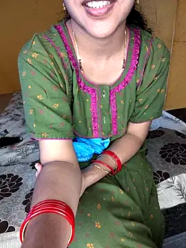 lovelygirl4567 online show from 10-03-25, 09:50