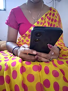 lovelygirl4567 online show from 04-16-26, 07:09