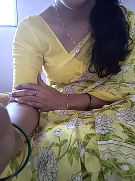 Snapshot of lovelygirl4567 chatting on 05-06-26, 05:46 lovelygirl4567 online show from 05-06-26, 05:46