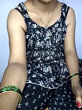 Snapshot of lovelygirl4567 chatting on 05-13-26, 02:58 lovelygirl4567 online show from 05-13-26, 02:58