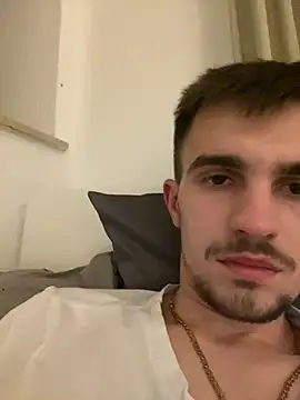 Snapshot of Demonpull69 chatting on 02-08-25, 06:44 Demonpull69 online show from 02-08-25, 06:44