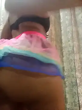 Snapshot of CurvyQueen19 chatting on 03-19-26, 06:45 CurvyQueen19 online show from 03-19-26, 06:45