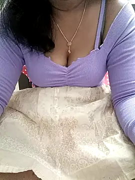 Tamil Vishalini online show from 04-13-26, 05:46