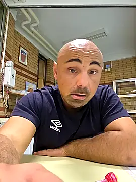 Snapshot of Insaneman1 chatting on 10-22-25, 06:29 Insaneman1 online show from 10-22-25, 06:29