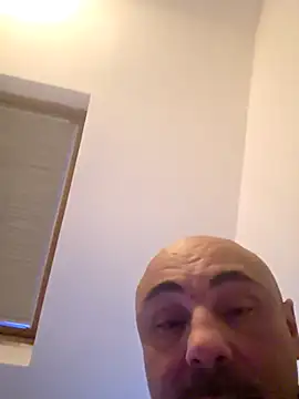 Snapshot of Insaneman1 chatting on 02-19-26, 04:25 Insaneman1 online show from 02-19-26, 04:25