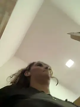 Snapshot of mamifresita chatting on 12-18-25, 11:11 mamifresita online show from 12-18-25, 11:11