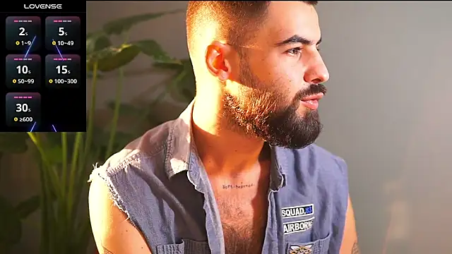 Snapshot of HairyRobxxx chatting on 10-01-25, 02:34 HairyRobxxx online show from 10-01-25, 02:34