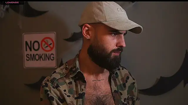 Snapshot of HairyRobxxx chatting on 10-21-25, 03:24 HairyRobxxx online show from 10-21-25, 03:24