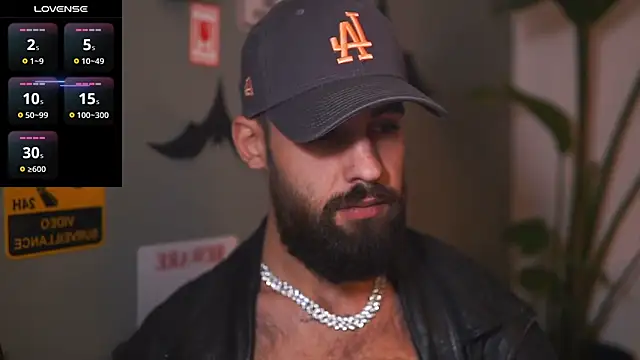 Snapshot of HairyRobxxx chatting on 11-04-25, 04:17 HairyRobxxx online show from 11-04-25, 04:17