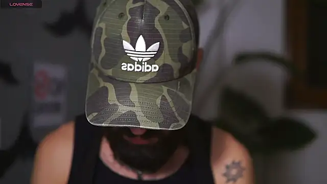 Snapshot of HairyRobxxx chatting on 11-06-25, 05:47 HairyRobxxx online show from 11-06-25, 05:47