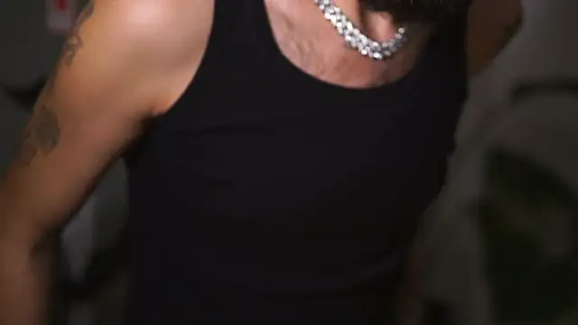 Snapshot of HairyRobxxx chatting on 11-07-25, 08:20 HairyRobxxx online show from 11-07-25, 08:20