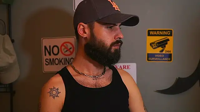 Snapshot of HairyRobxxx chatting on 11-22-25, 07:24 HairyRobxxx online show from 11-22-25, 07:24