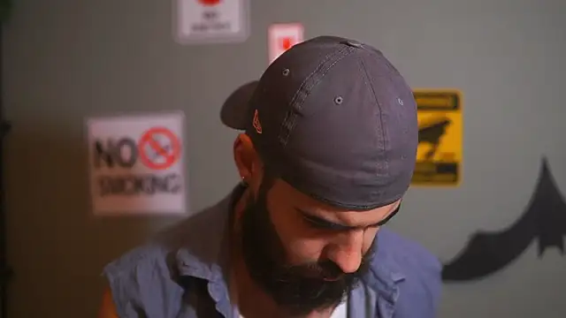 Snapshot of HairyRobxxx chatting on 11-27-25, 10:34 HairyRobxxx online show from 11-27-25, 10:34