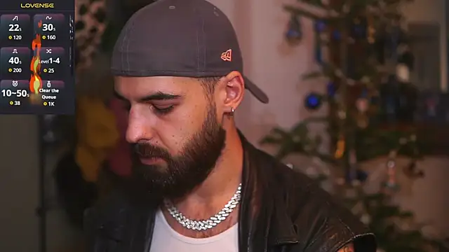 Snapshot of HairyRobxxx chatting on 12-17-25, 04:13 HairyRobxxx online show from 12-17-25, 04:13